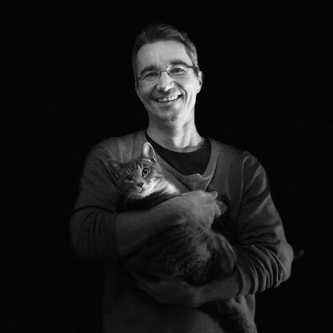 Priv.-Doz. Dr. Florian K. Zeugswetter mit Katze